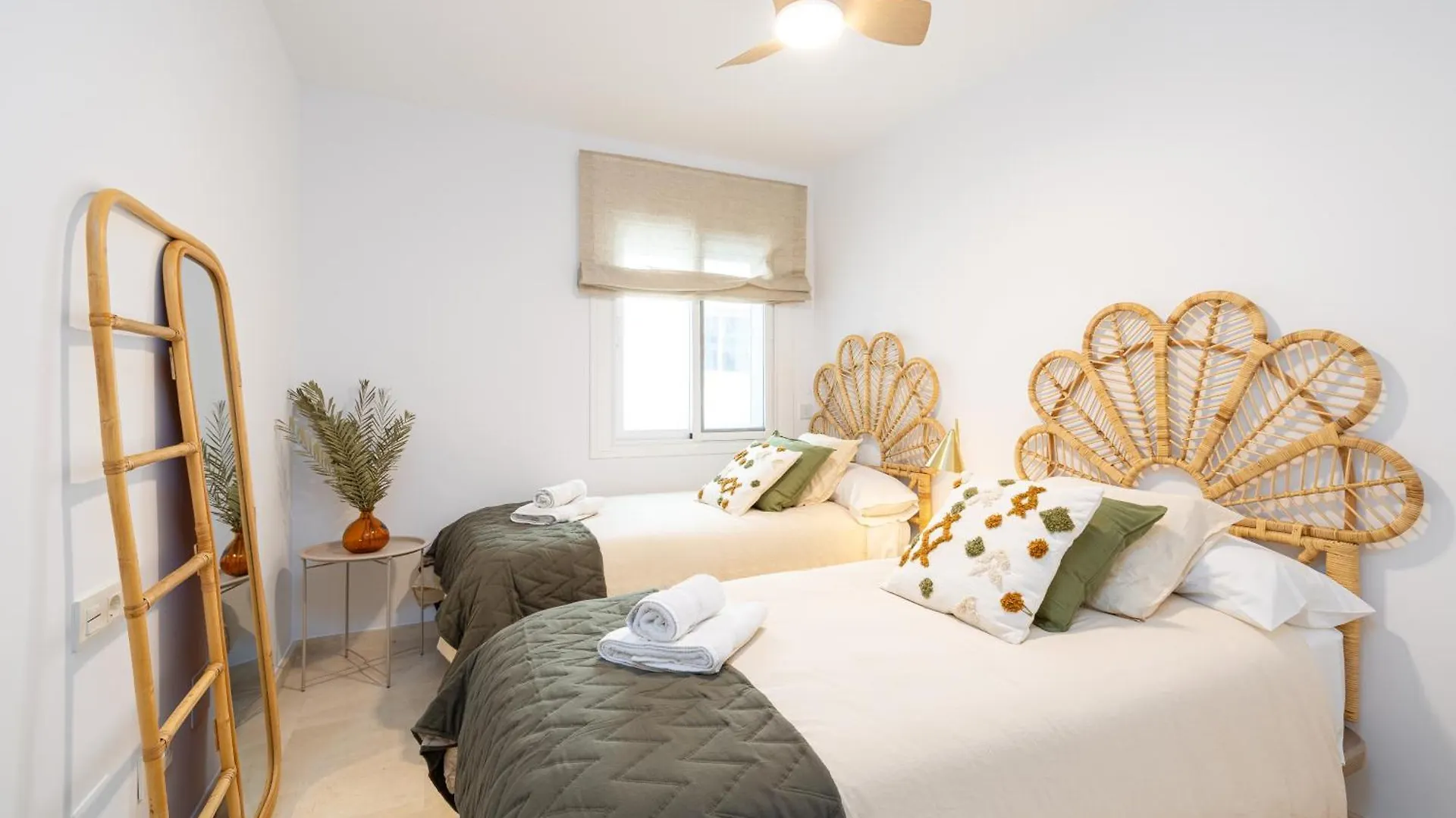 Luxury Apartment Fuengirola By Aora Stay Spain